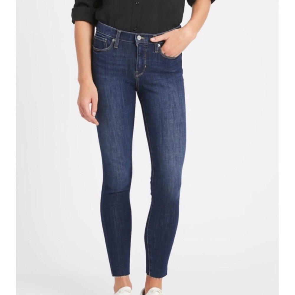 Banana Republic Mid Rise Skinny Jeans Frayed Dark Wash